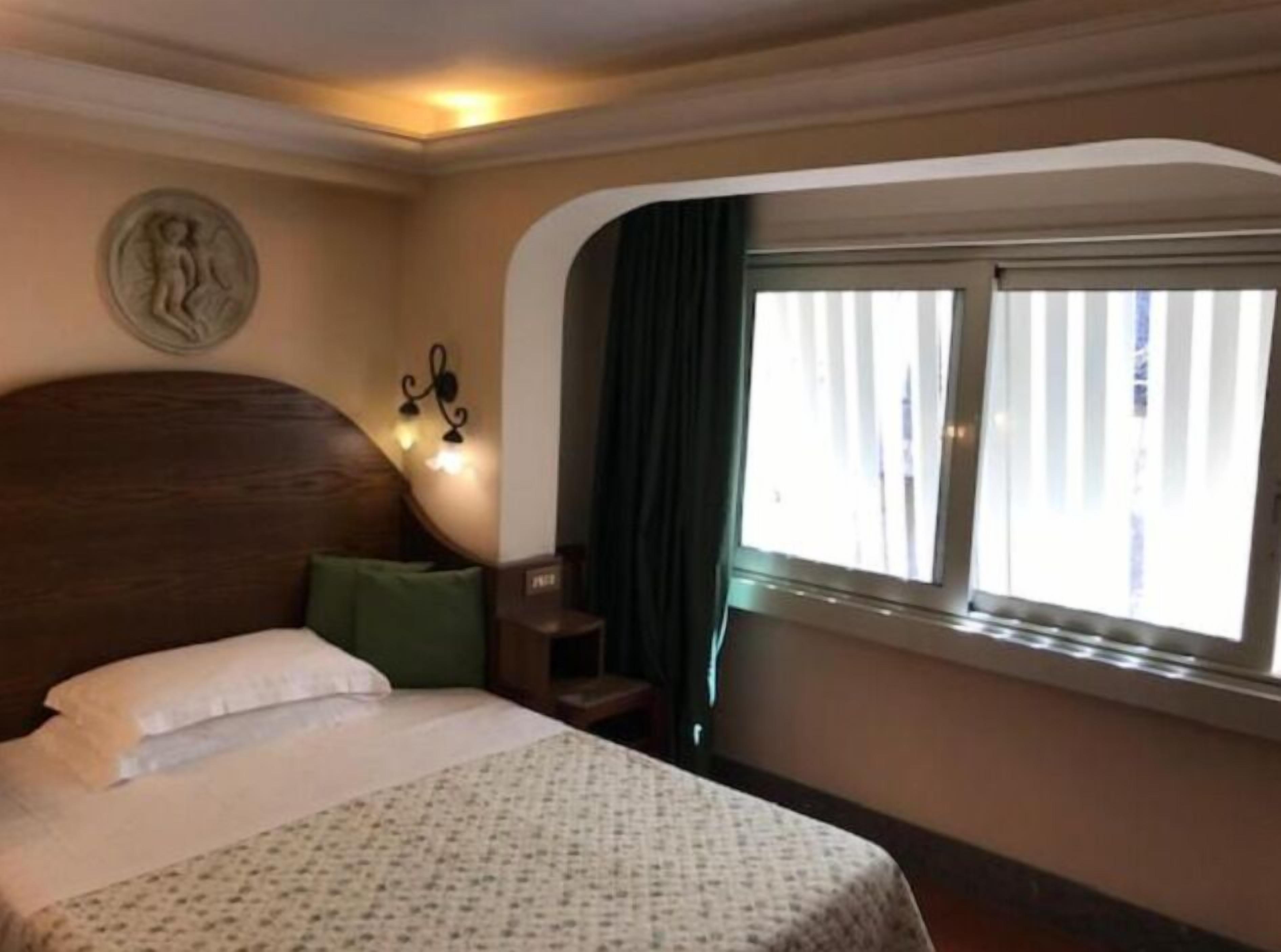 Hotel Okapi — Foto 1